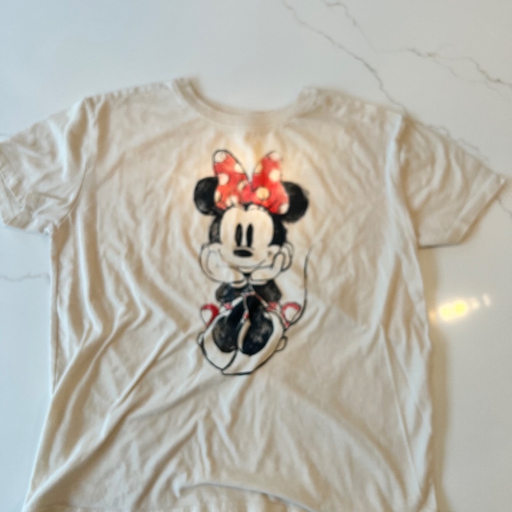 Disney Minnie Mouse Women’s soft t-shirt